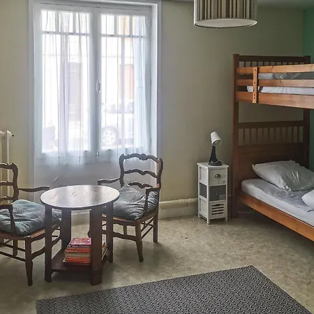 4 Bedroom Amazing In La Presqu' Casa vacanze L'Aiguillon-la-Presqu'ile