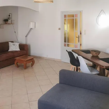 4 Bedroom In Laiguillon La Presquile L'Aiguillon-sur-Mer