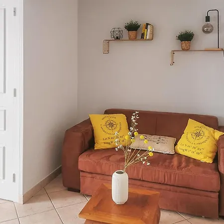 Holiday home 4 Bedroom In Laiguillon La Presquile