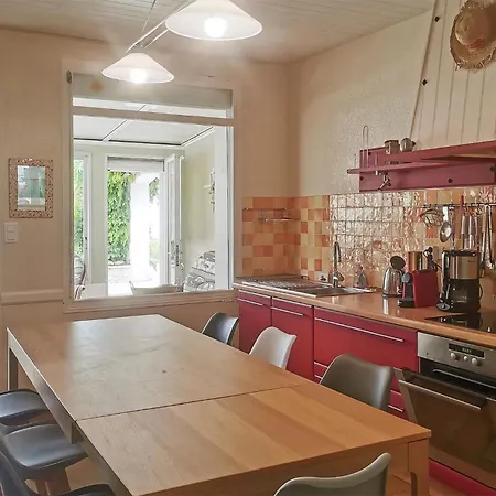 4 Bedroom In Laiguillon La Presquile Holiday home *