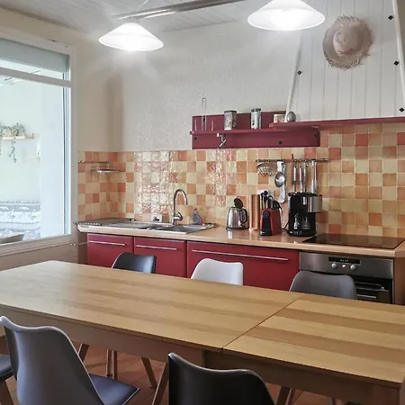 4 Bedroom In Laiguillon La Presquile Holiday home