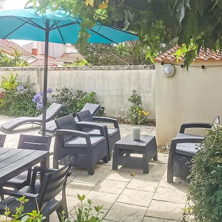Holiday home 4 Bedroom In Laiguillon La Presquile L'Aiguillon-sur-Mer