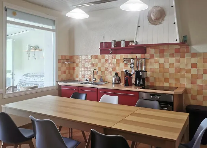 4 Bedroom In La Presqu' Semesterbostad