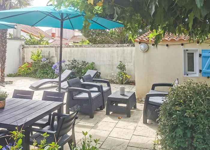 Semesterbostad 4 Bedroom In La Presqu' L'Aiguillon-la-Presqu'ile